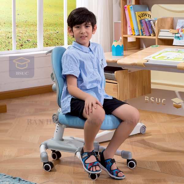 Ghế chống gù giúp cột sống của bé phát triển khỏe mạnh hơn
