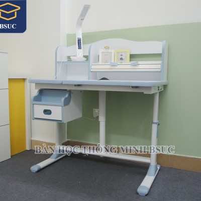 Bàn học thông minh cho bé có nhiều ưu điểm nổi bật