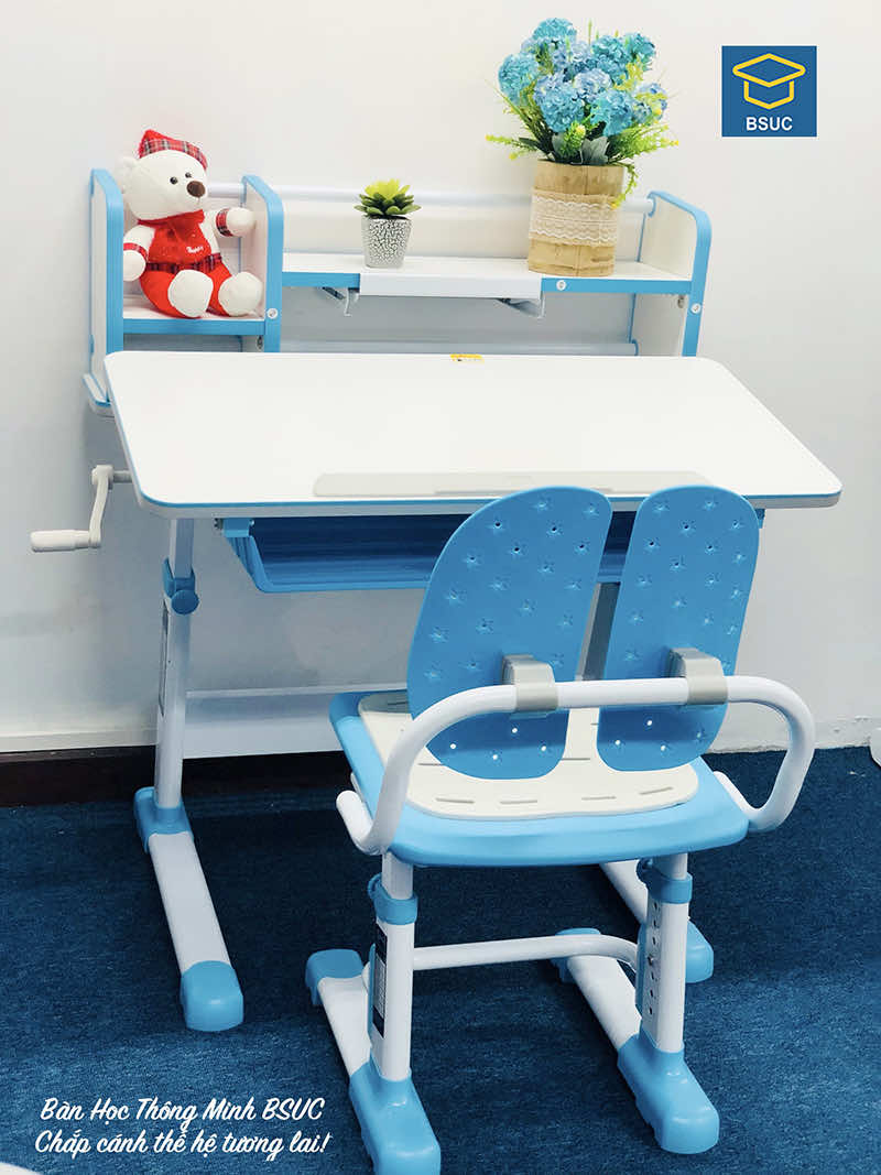 Bộ bàn học thông minh chống gù chống cận JD-303L có thể dễ dàng điều chỉnh chiều cao phù hợp chiều cao của bé