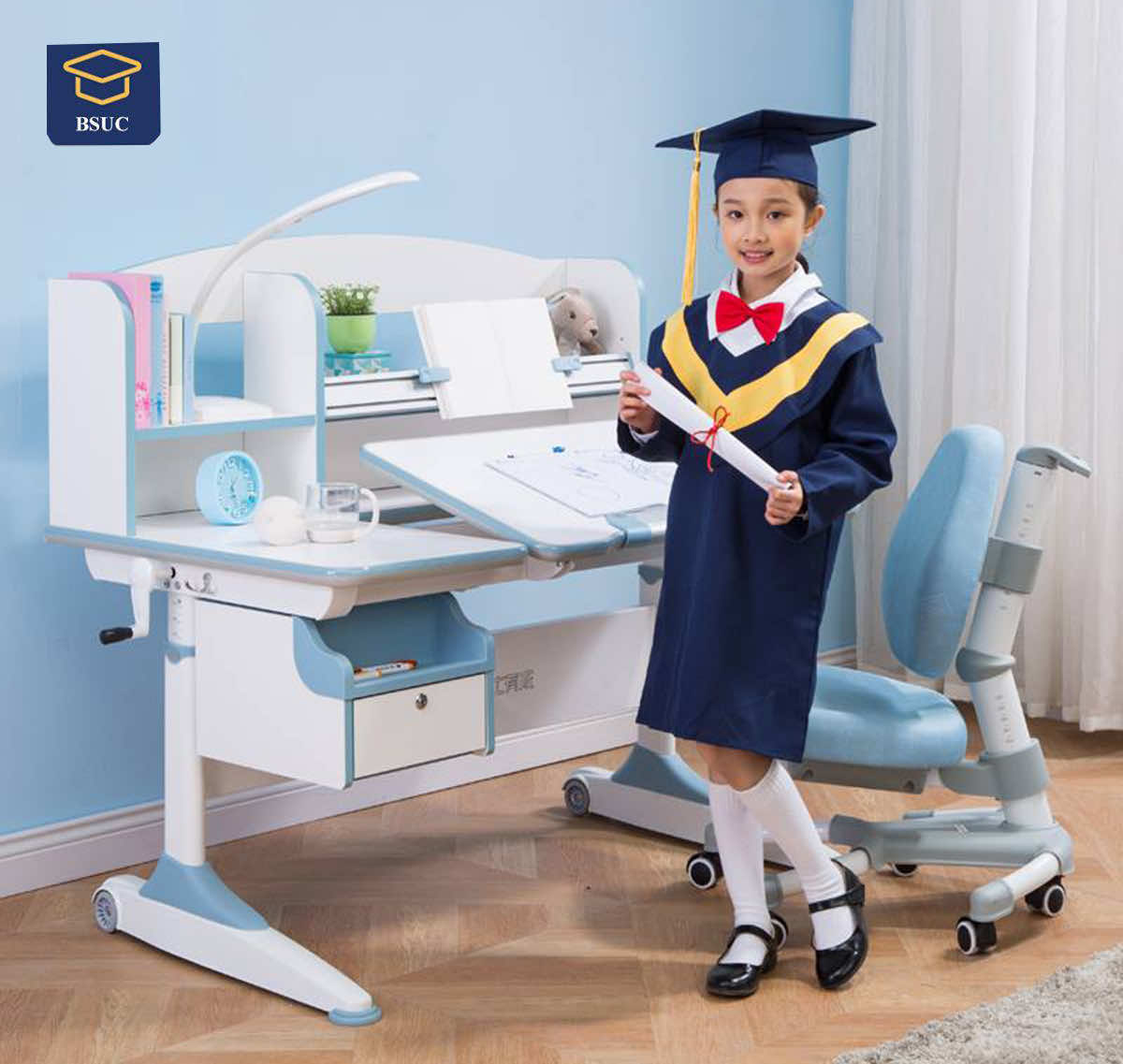 bàn học thông minh tiết kiệm diện tích