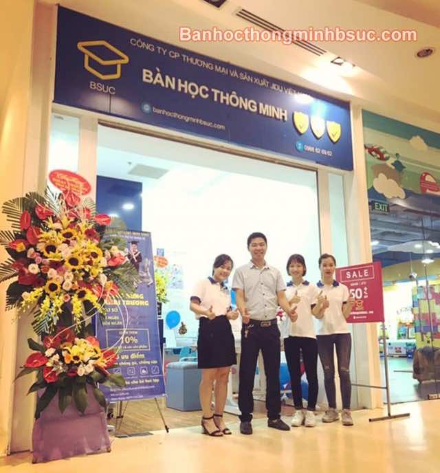 Showroom bàn học thông minh BSUC tại Times City – Hà Nội