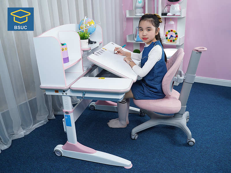 Nghiên cứu về “Tư thế ngồi học đúng” giúp chống bệnh cận thị, gù lưng hiệu quả.