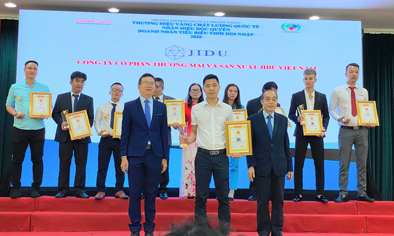 Công ty Cổ Phần Thương Mại và Sản Xuất Jidu Việt Nam cùng thương hiệu BSUC được vinh danh trong "TOP 100 Thương Hiệu Vàng - Chất Lượng Quốc Tế" tại Việt Nam.