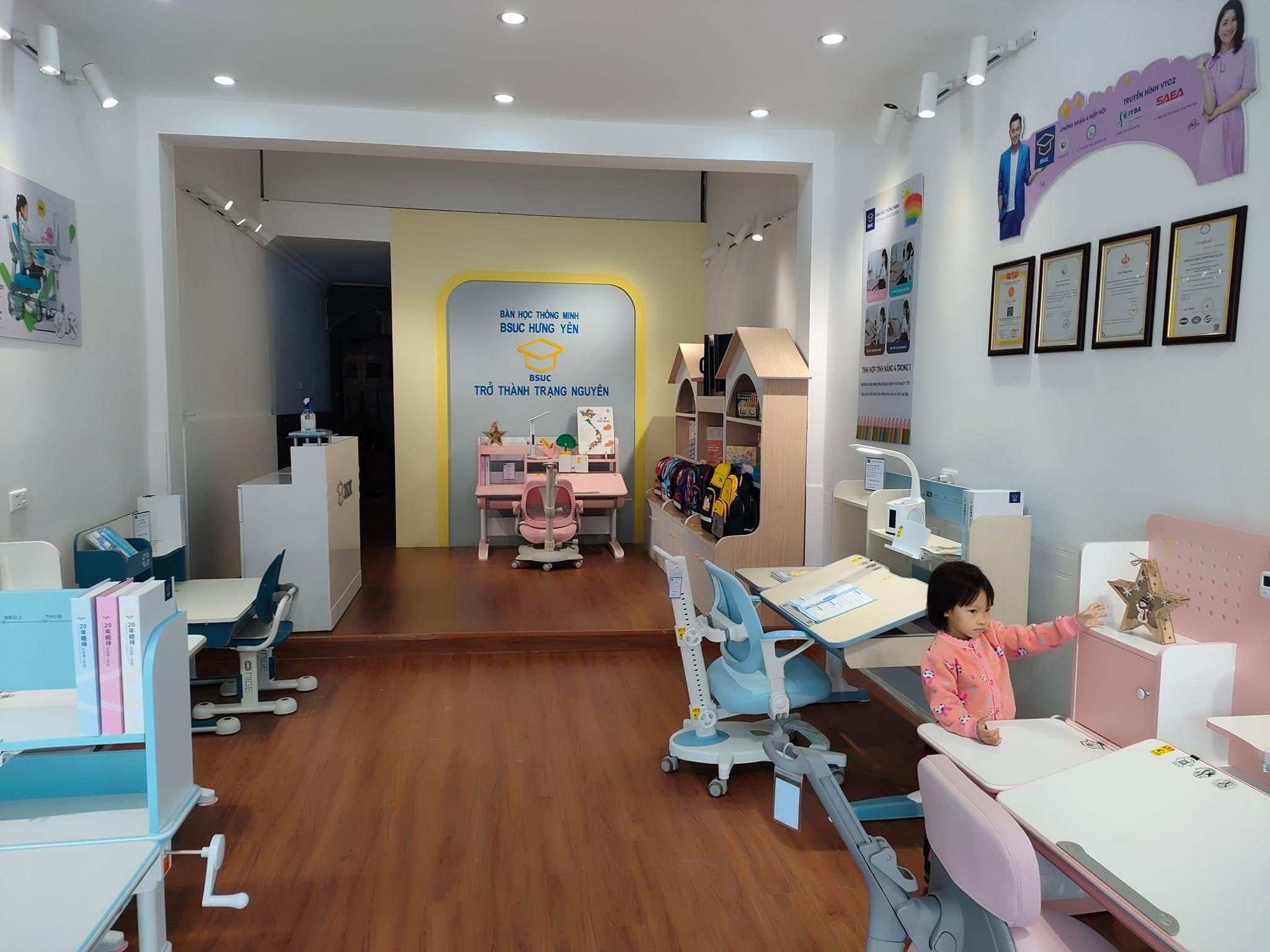 Showroom bàn học thông minh BSUC Phố Nối - Hưng Yên