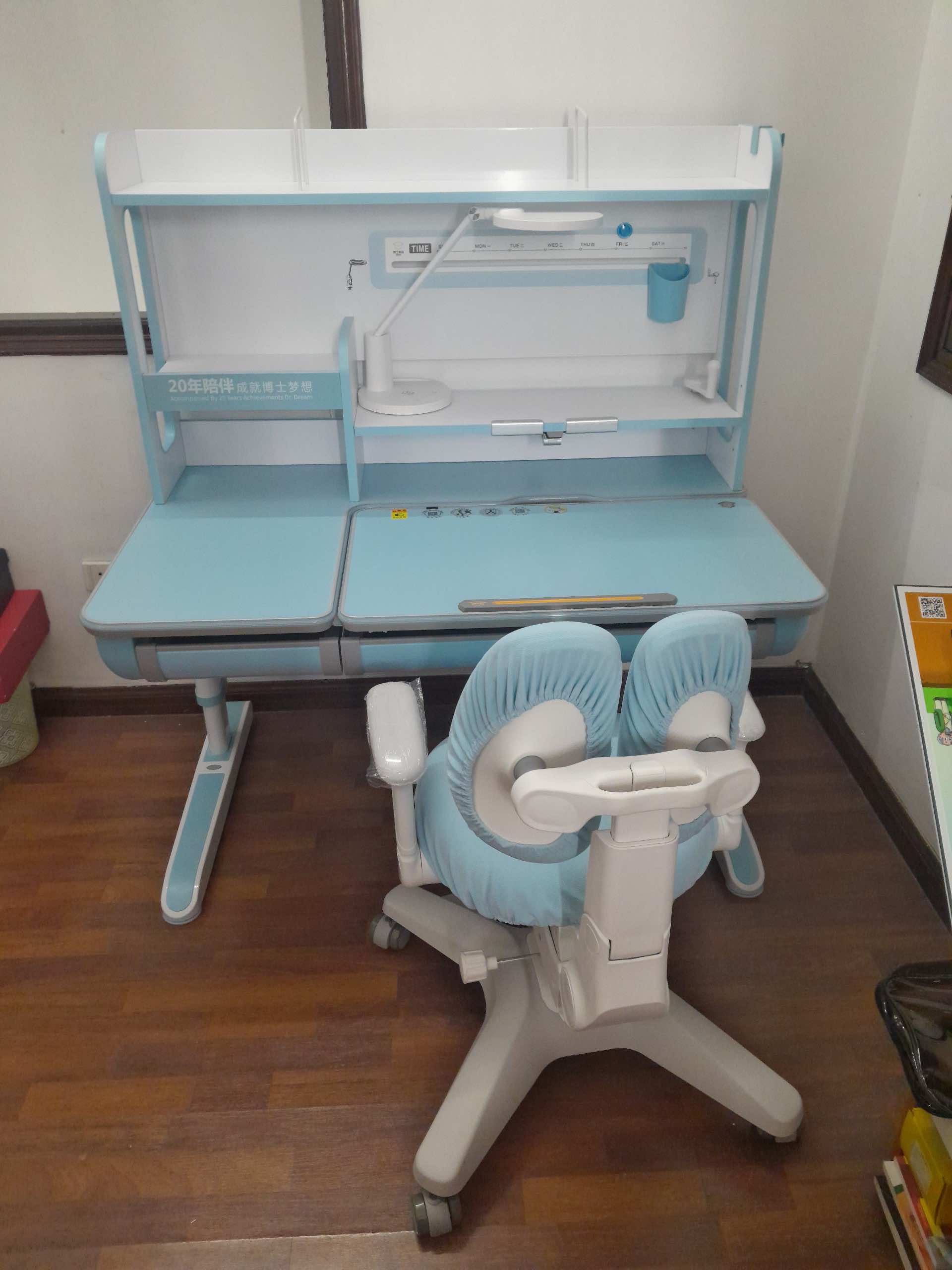 Bàn học thông minh Khánh Hòa