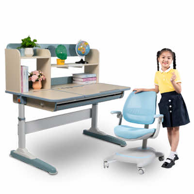 Bàn học thông minh giúp con có tư thế ngồi học đúng, tập trung hơn