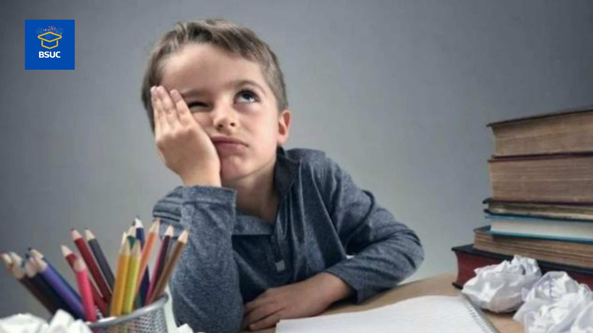 Những biểu hiện của trẻ mất tập trung