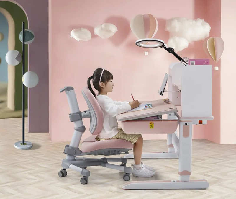 tu the ngoi hoc dung cua be