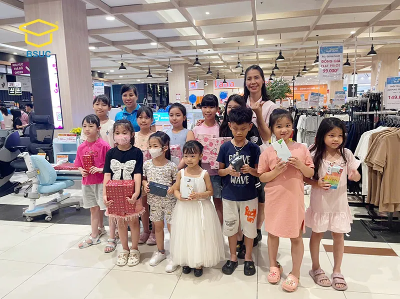 BSUC Tổ Chức Chương Trình Vẽ Tranh Cho Bé – Nhận Quà Liền Tay Tại AEON Mall Long Biên, Hà Nội 9 Chương Trình Vẽ Tranh Cho Các Bé Tại Aeon Long Biên 10