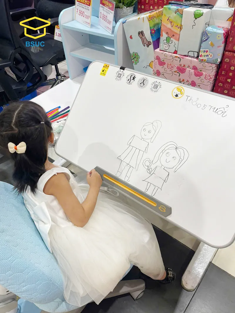 Chương Trình Vẽ Tranh Cho Các Bé Tại Aeon Mall Long Biên 04