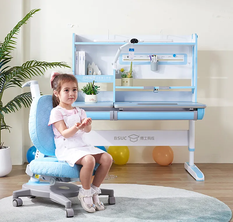 Bàn học sinh chống gù kiến tạo không gian học tập thú vị Bàn học sinh chống gù kiến tạo không gian học tập thú vị