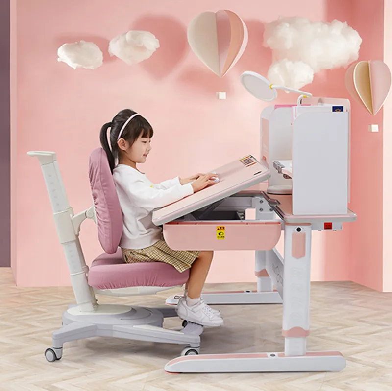 Bàn học chống gù: Lựa chọn thông minh cho trẻ bắt đầu đi học 2 Bàn học chống gù lưng bảo vệ hệ xương của trẻ
