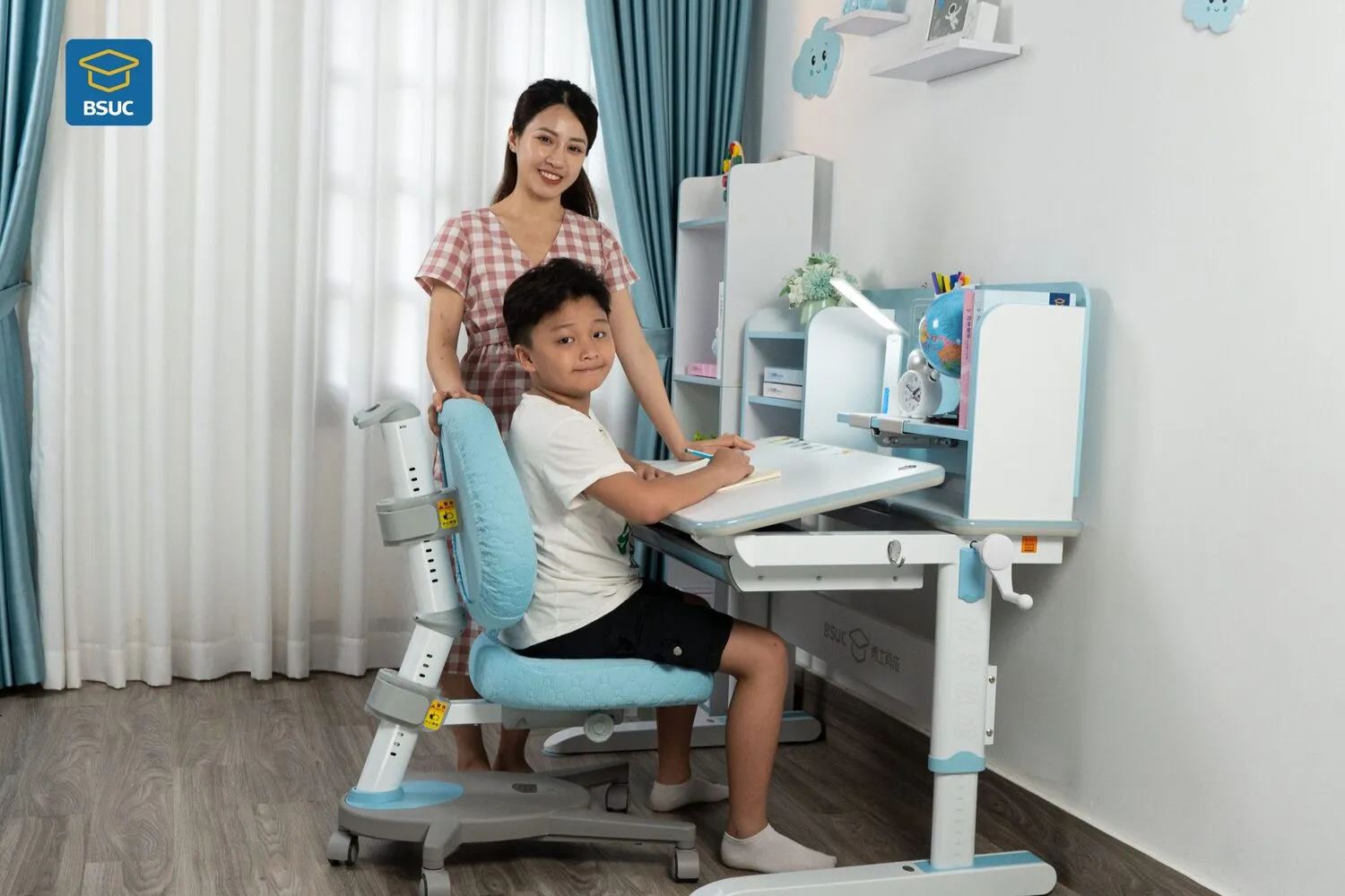 Bộ bàn học cho bé trai DRZ-12008 và Ghế DRY-801-2